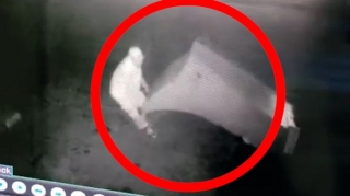 Bakıda ödəmə terminalını maşınla belə oğurladılar  - VİDEO