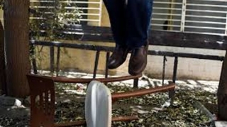 İmişli sakininin yaşadığı evdə asılmış meyiti aşkarlanıb