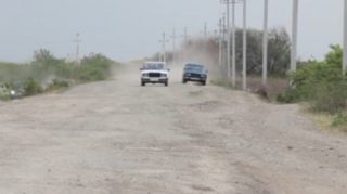 Bəyimli qəsəbəsinin çala-çuxurlu yolları sakinləri təngə gətirib - VİDEO