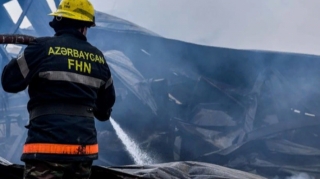 Sumqayıtda mağazada yanğın