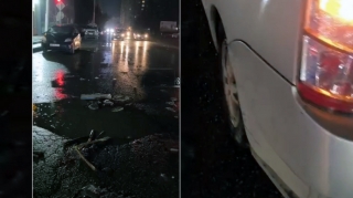 Xırdalanda maşın lyuka düşdü, qurumlar məsuliyyəti bir-birinin üzərinə atır - VİDEO 