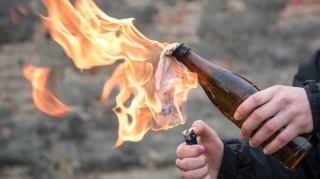 Avtobusun təkərlərinin altına “Molotov kokteyli”  atıb