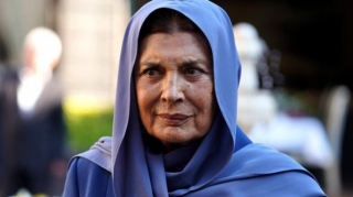 Məşhur türkiyəli aktrisa avtomobil qəzasına düşdü 