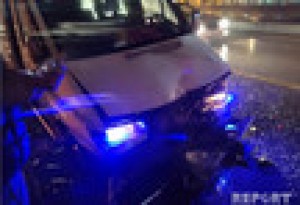 Ziya Bünyadov prospektində yük maşını ilə avtomobil toqquşub  - FOTO