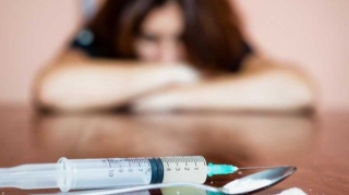 Narkoman qadınların sayı AÇIQLANIB 