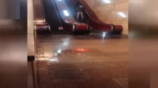 "Xalqlar dostluğu" stansiyasında su xətti partladı - VİDEO