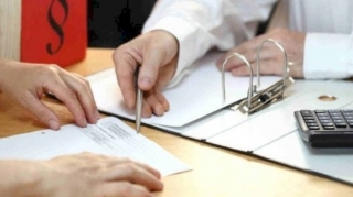 Bakıda ucuz, rayonlarda baha - Bankların sirli siyasəti ... 