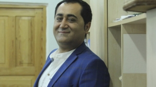 “Bir mahnı oxudum, özümə maşın aldım” - Aparıcı 