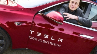 Tesla может выплатить своему владельцу 1 трлн долларов 