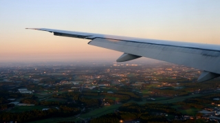 İsrail uçuşları qismən bərpa etdi 