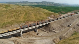 Horadiz-Ağbənd dəmir yolu xəttinin tikintisi üzrə işlərin 57 %-i tamamlanıb 