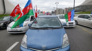 В Баку состоялся автопробег Победы с участием ветеранов Отечественной войны