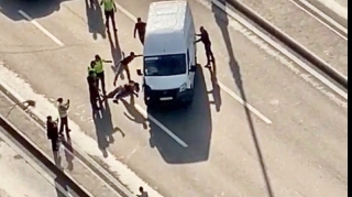 Müşfiqabadda ağır qəza:  Yük maşını qayda pozan piyadanı vurdu  - VİDEO