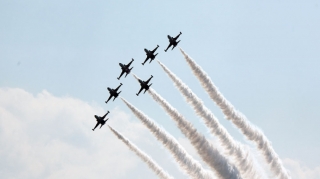 Təyyarəçilərimiz “Texnofest-2021”də növbəti uçuşu nümayiş etdiriblər  - FOTO