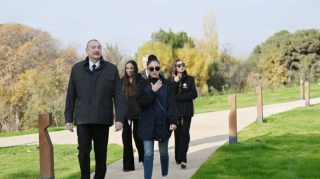 Prezident ailəsi ilə birlikdə “Ağ Şəhər”də açılış etdi - FOTOLAR 