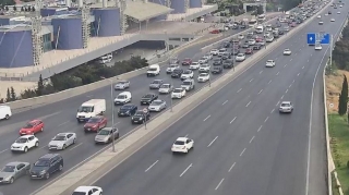 Bakının bəzi yollarında tıxac yarandı - SİYAHI 