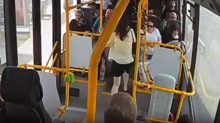 Avtobusda 9500 manat tapıb mənimsəyən şəxs saxlanıldı  - Pul sahibinə qaytarıldı - VİDEO 