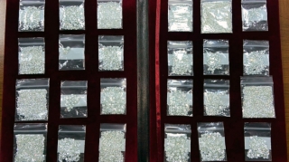 Азербайджанские таможенники пресекли контрабанду бриллиантов из Дубая 