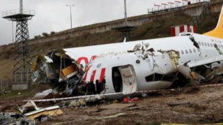 Bir qrup siyasətçi təyyarə qəzasında həlak oldu 