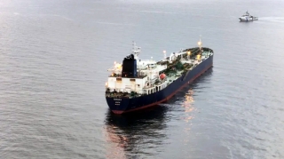 ABŞ ordusu İrana gedən tankerə hücum edib 