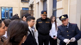Nəsimidə məktəblilər polisin xidməti ilə yaxından tanış olublar - FOTOLAR - VİDEO