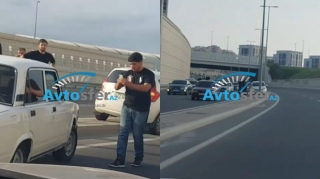 Bulvar yaxınlığında "07" "Nissan"ı  vurub yoldan çıxardı - VİDEO 