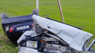 Qubada “VAZ”la "Mercedes" toqquşdu: Yaralanan var 