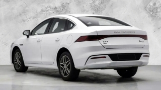 BYD 100 min əməkdaşını  İŞDƏN ÇIXARIB 