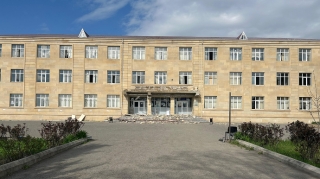 Güclü külək məktəb binasına zərər vurdu - FOTOLAR 