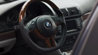 Bakının mərkəzində “BMW”  qaçırıldı