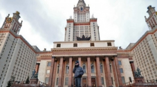 Aspirant və gənc qızın mənzildə meyiti tapıldı 