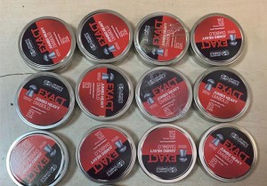 "Mersedes”dən 7 min güllə tapıldı - FOTO