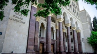 AMEA-nın alimləri nə qədər maaş alır? - MƏBLƏĞ 