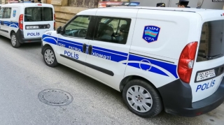 Biləcəridə AİLƏ DRAMI:  18 yaşlı oğlan ata və anasını BIÇAQLADI 