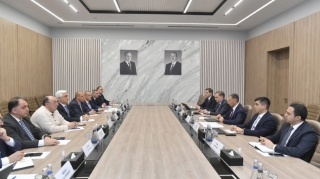 Nazir ölkənin qabaqcıl İKT şirkətləri ilə əsas çətinlikləri müzakirə edib - FOTO