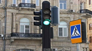 Dövlət qurumu 3 milyonluq işıqforları - BU ŞİRKƏTDƏN ALDI 