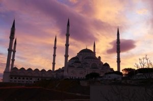 Dünyanın ən böyük məscidi İstanbulda tikildi