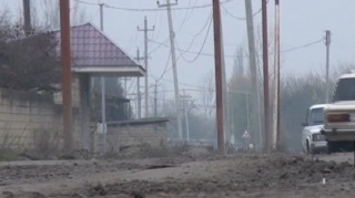 Sabirabadda beş kəndi birləşdirən yol dağılıb: gediş-gəliş çətinləşib   - FOTO