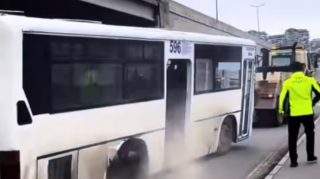 Bakıda 596 nömrəli avtobusun təkəri qırıldı - VİDEO