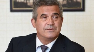 Sürücüsü icra başçısının onun adına rəsmiləşdirdiyi 10 milyonluq varidatı satıb qaçıb - İDDİA 