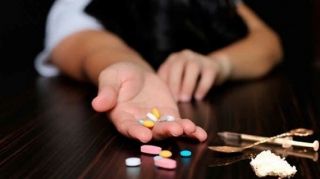 Sakinlər naməlum narkotikdən kütləvi şəkildə ölürlər