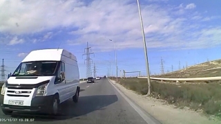 Balaxanı–Mehdiabad yolunda təhlükə saçan “Ford” sürücüsü - 77-VY-983   - VİDEO
