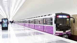 Bakı metrosunda bəzi qatarlar gecikmə ilə hərəkət edir