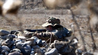 Erməni hərbçi belə əsir götürüldü - VİDEO