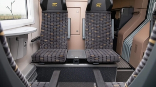 Qatarlarda başqaları üçün yer saxlayanların NƏZƏRİNƏ! 