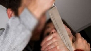 Bərdədə qardaş bacısının başını kəsib