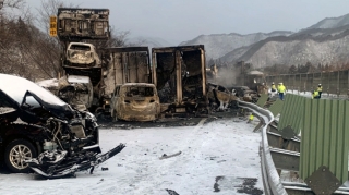 Buzlu yolda 50-dən çox avtomobil toqquşub, ölən və yaralılar var 