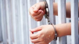 Qohumunun evinə qonaq getdi, maşınını qaçırdı, həbsə düşdü