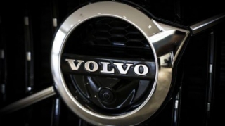 "Volvo"  iki zavodda istehsalı dayandırır