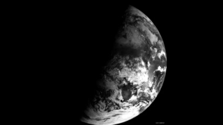 Yer getdikcə qaranlıqlaşır: Alimlər səbəbini açıqladılar 